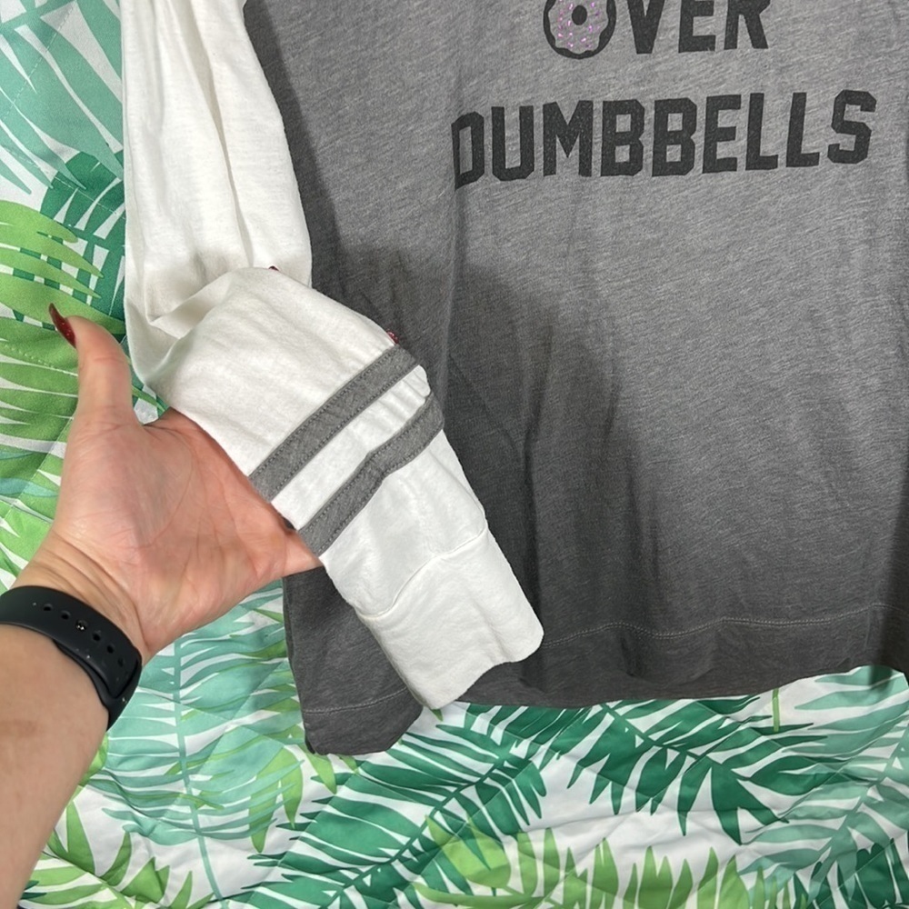 Hollister Donuts Over Dumbbells Women’s Long Sleeve  size small oversized - Picture 2 of 7